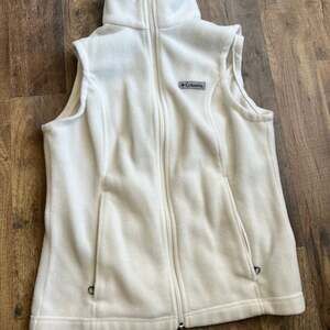 Columbia Women's Full Zip Vest